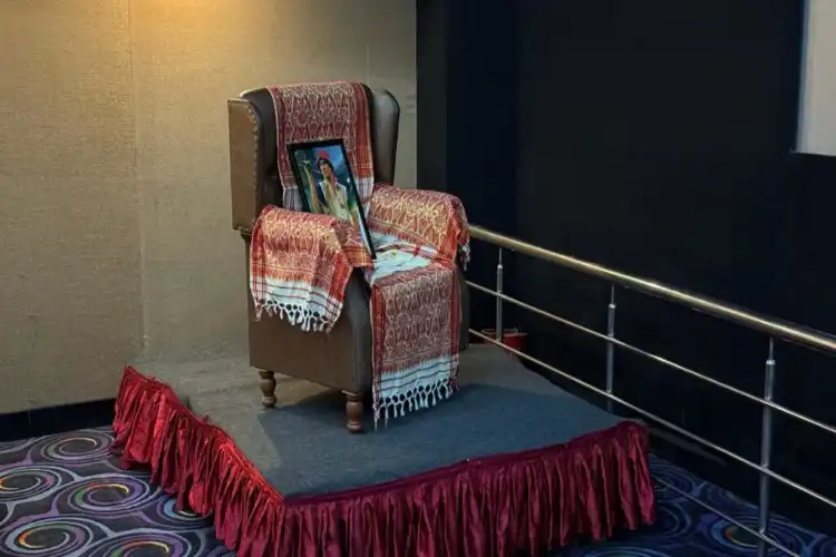 آسام:جوبین کی آخری فلم دیکھنے کے لیے سینما گھروں میں ہجوم آسام:جوبین کی آخری فلم دیکھنے کے لیے سینما گھروں میں ہجوم