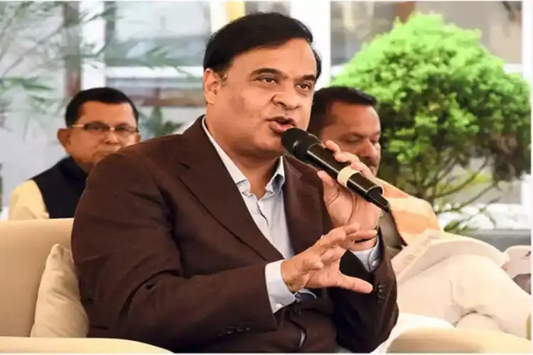 آسام:16 بنگلہ دیشیوں کو واپس بھیجا گیا:بسوا سرما