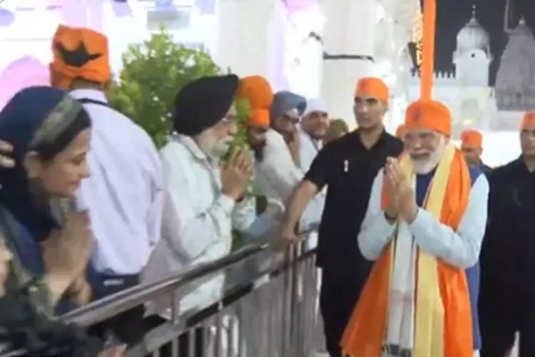 بہار انتخابات: وزیراعظم مودی نے پٹنہ صاحب میں دعا  اور عقیدت مندوں سے ملاقات 