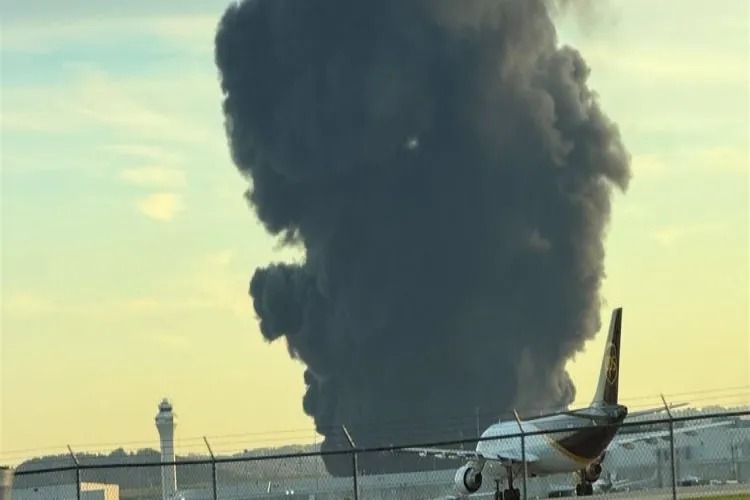 امریکہ میں جہاز تباہ، 12 کی موت