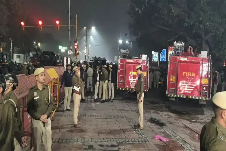  دہلی دھماکہ: مشتبہ شخص کی والدہ کو ڈی این اے ٹیسٹ کے لیے پلوامہ طلب کیا گیا

