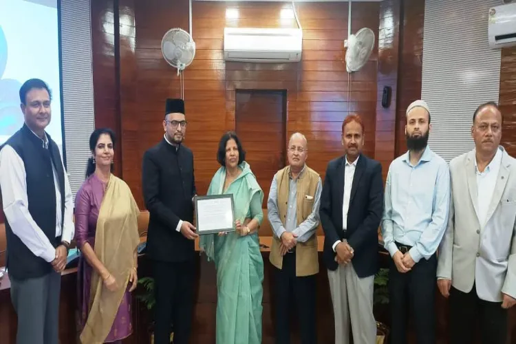  علی گڑھ مسلم یونیورسٹی - آئی آئی ٹی بمبئی کی جانب سے جی آئی ایس پروجیکٹ کے تحت اوپن سورس جیو اسپیشل نالج پارٹنر کا درجہ حاصل