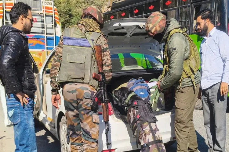 کشمیر: دہلی دھماکوں کے بعد پولیس کی چھاپے ماری