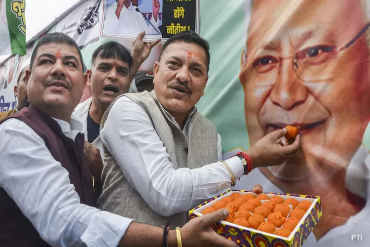 بہار انتخابات۔ این ڈی اے بھاری اکثریت اور بی جے پی سب سے بڑی پارٹی  کی جانب رواں دواں 