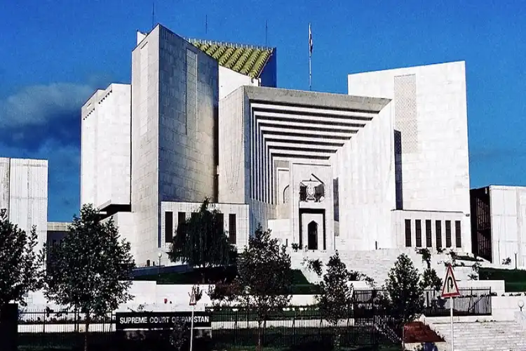 پاکستانی عدلیہ دوراہے پر،ججوں میں اختلاف رائے