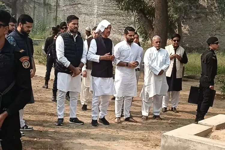  ایس۔ ایم۔ خان کی پہلی برسی - سابق مرکزی وزیر غلام نبی آزاد کا  خراج عقیدت 