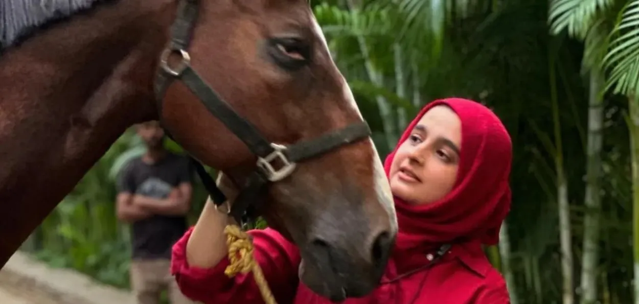 نمرہ مرزا - گھوڑوں سے  نفسیاتی امراض کے علاج  کی ماہر