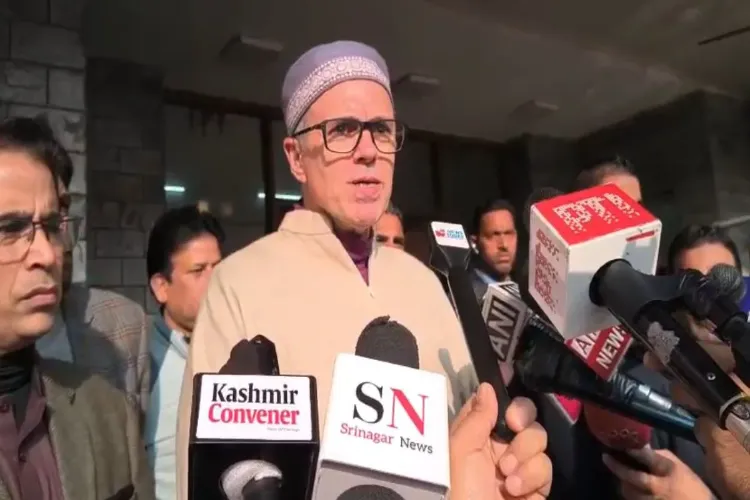 جموں کشمیر: بلڈوزر کی کارروائی سے عمرعبداللہ ناراض