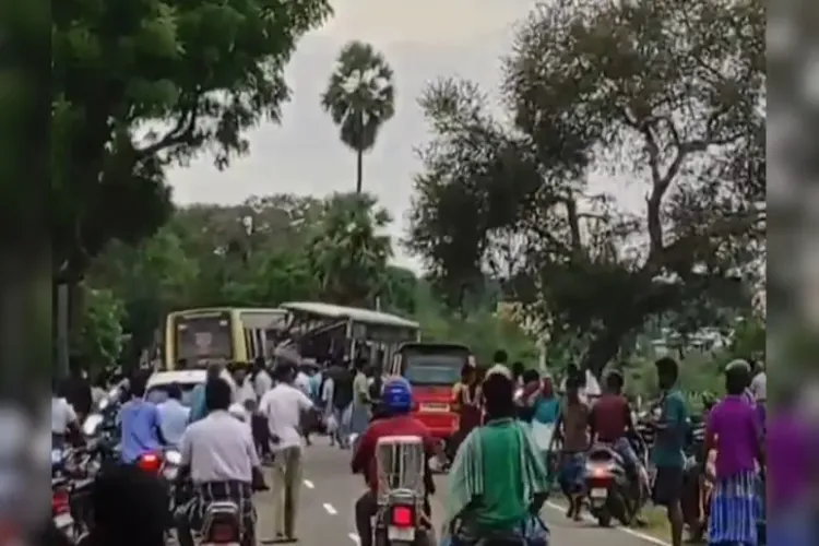 تمل ناڈو میں دو بسیں آپس میں ٹکرا گئیں، 11 افراد ہلاک ، 60 زخمی