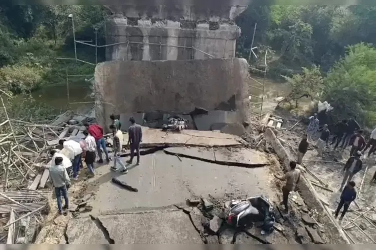 مدھیہ پردیش میں بڑا حادثہ: 50 سال پرانا پل منہدم