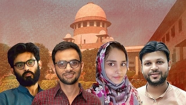 سپریم کورٹ کا دہلی فسادات سازش کیس میں ملزمان سے مستقل پتے طلب کرنے کا حکم