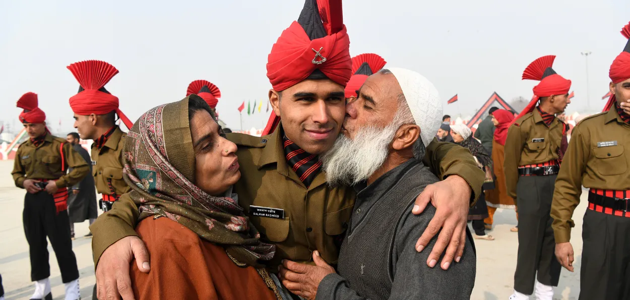 سری نگر :  711 اگنی ویروں کی جے اے کے ایل آئی میں شمولیت ,فخر اور مہارت کا شاندار مظاہرہ