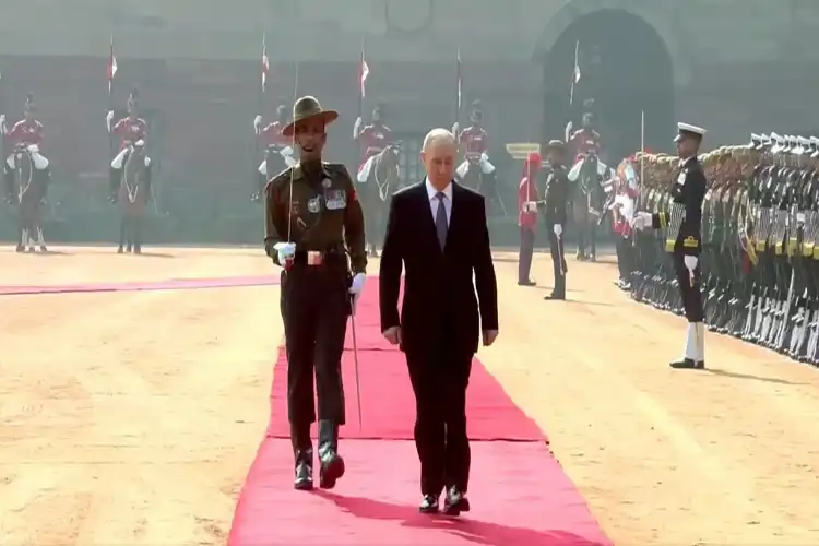 روس کے صدر پوتن کا راشٹرپتی بھون میں سرکاری استقبال