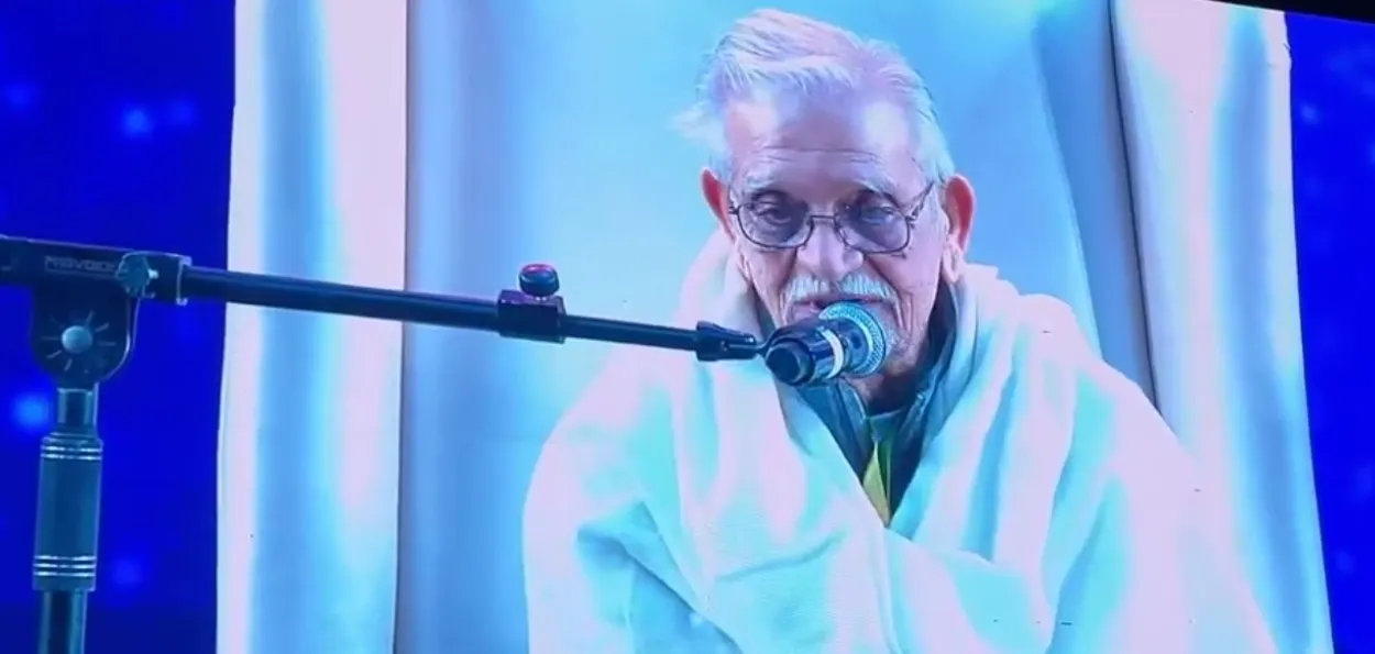 جشن ریختہ : گاؤں میں مسلم دوستوں کی اکثریت کے سبب میں بھی والد کو' ابو' کہا کرتا تھا- گلزار