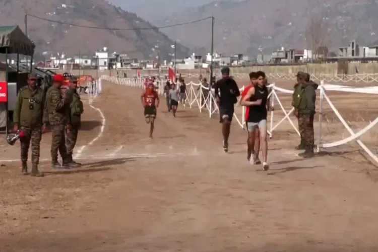 لائن آف کنٹرول کے قریب ضلع پونچھ میں فوج کی جانب سے میراتھن 