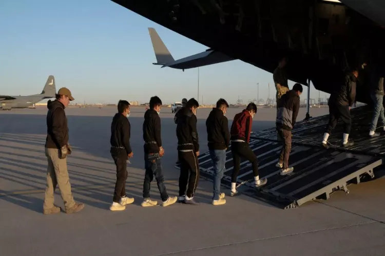 امریکہ میں غیر قانونی طور پر مقیم 30 ہندوستانی گرفتار