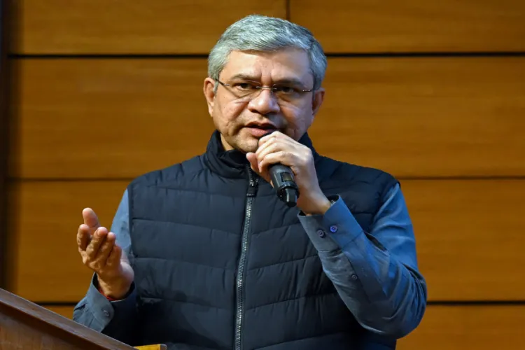 مودی حکومت میں تقریباً 5 لاکھ کروڑ روپے کے بنیادی ڈھانچے کے منصوبے شروع ہوئے: اشونی ویشنو