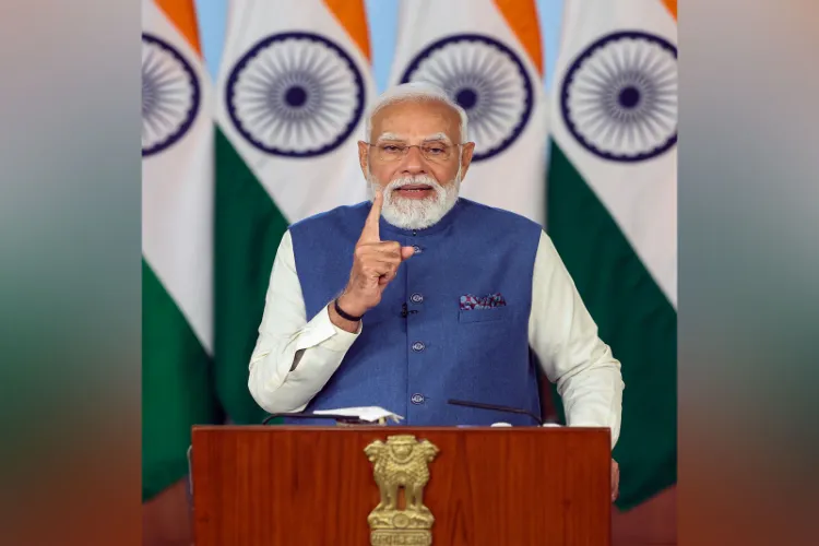 مودی نے ساوتری بائی پھولے اور رانی ویلو ناچیار کو خراج عقیدت پیش کیا