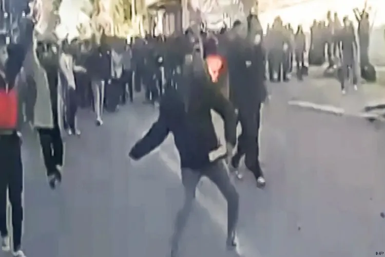 ایران : پرتشدد احتجاج، ابتک 16 ہلاک