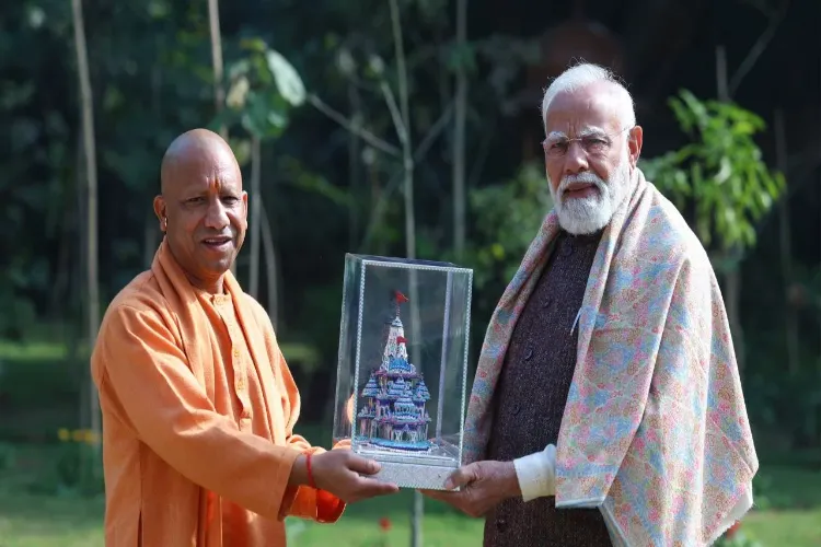 یوگی نے مودی سے ملاقات کی