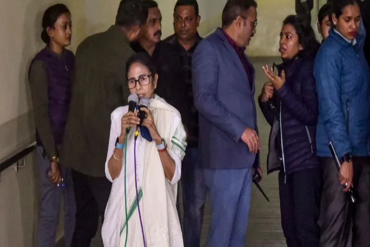 ممتا بنرجی نے ای ڈی کے چھاپے کے خلاف احتجاج کیا