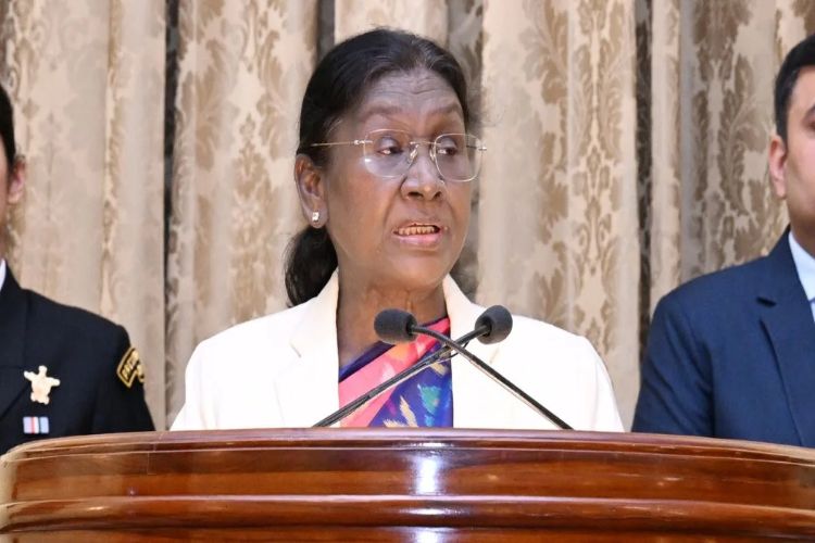 صدر مرمو نے آرمی ڈے پر نیک خواہشات کا اظہار کیا