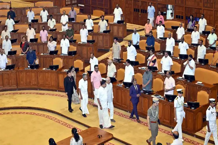 مرکز کی جانب سے کی گئی کٹوتیوں کے باعث کیرالہ شدید مالی دباؤ میں ہے: گورنر کا خطاب