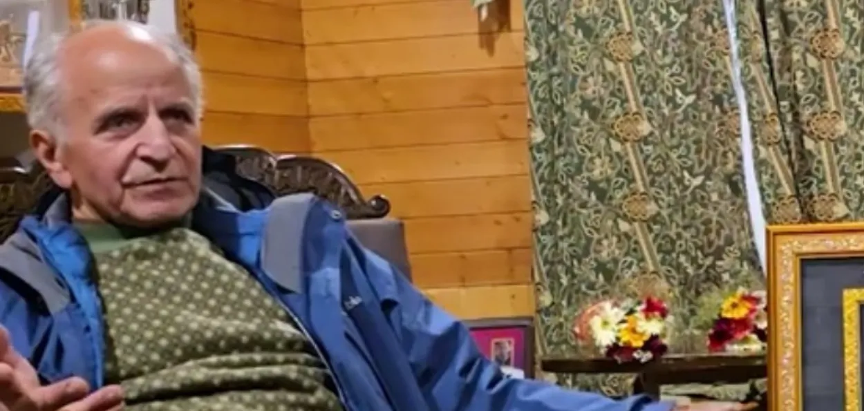  اگر کشمیری زبان جدید ٹیکنالوجی  کے ساتھ نہ چلی تو  صرف بولی بن کر رہ جائے گی۔ - پدم شری پروفیسر شفیع شوق