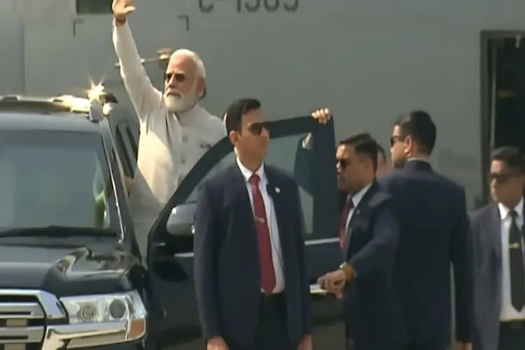 ایک دن کے دورے پر آسام پہنچے مودی  