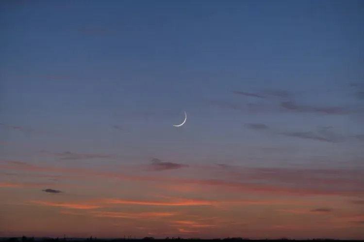 سعودی عرب میں رمضان کا چاند نظر آگیا، پہلا روزہ بدھ کو