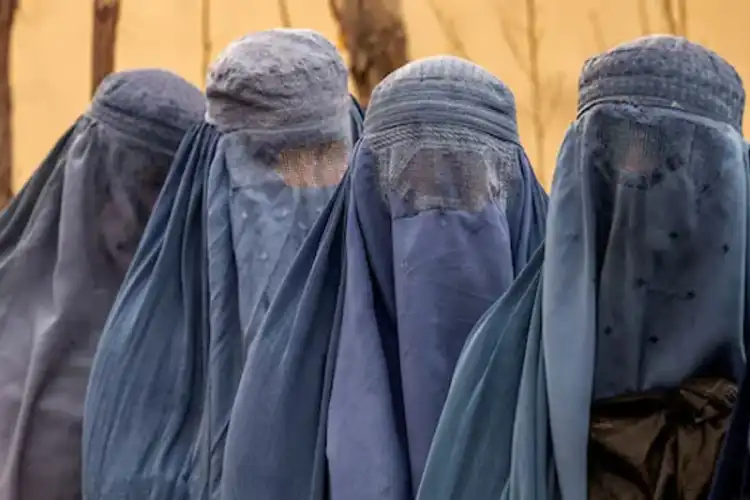 طالبان کا نیا فوجداری ضابطہ،خواتین کو شوہر پیٹ سکتے ہیں