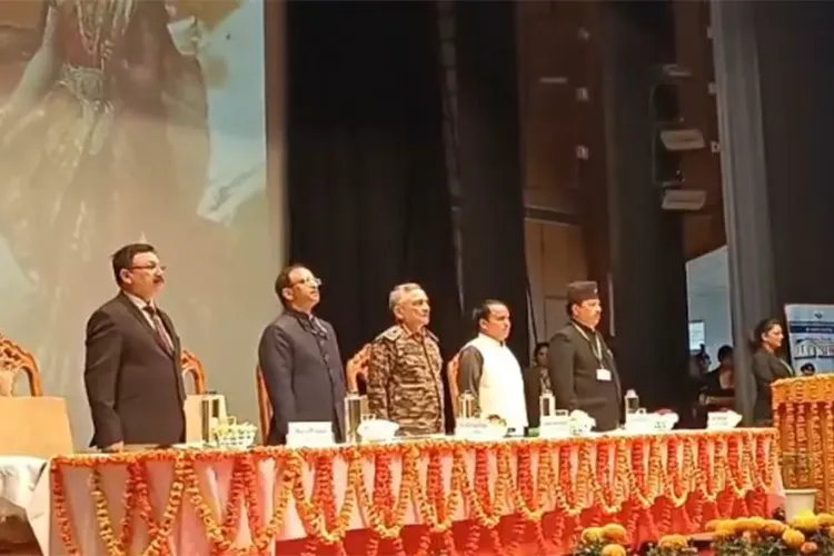 سی ڈی ایس جنرل انیل چوہان کا گڑھوال یونیورسٹی کا دورہ