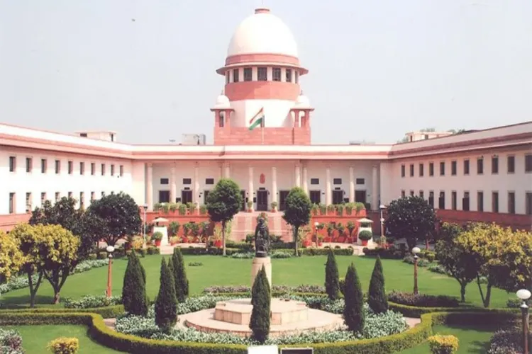 خواتین کے ساتھ امتیازی سلوک پر سپریم کورٹ سخت