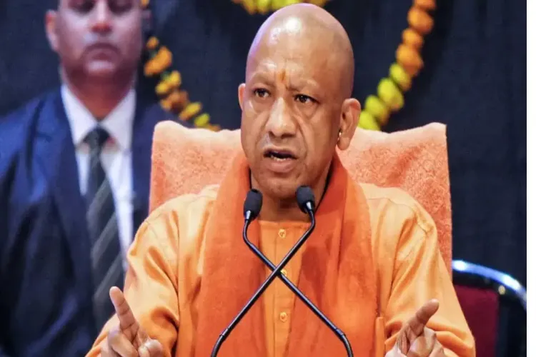 ہولی سے پہلے ملازمین کے لیے یوگی کا اعلان