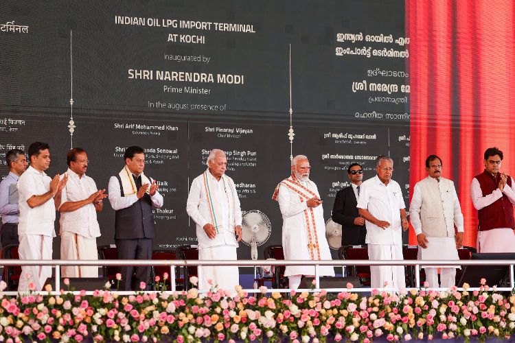 کیرالہ: مودی نے 10,000 کروڑ روپے سے زیادہ کے پروجیکٹوں کا افتتاح کیا