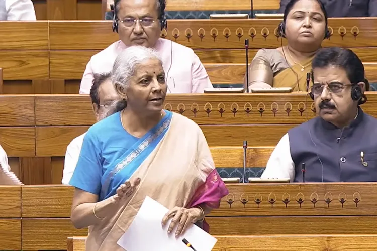 اقتصادی استحکام فنڈ حکومت کو عالمی چیلنجوں کا جواب دینے میں مدد کرے گا: سیتا رمن