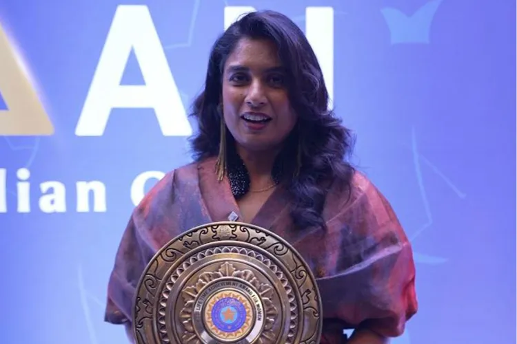  لائف ٹائم اچیومنٹ اعزاز پر متھالی راج کی سر پرستوں کی سراہنا 