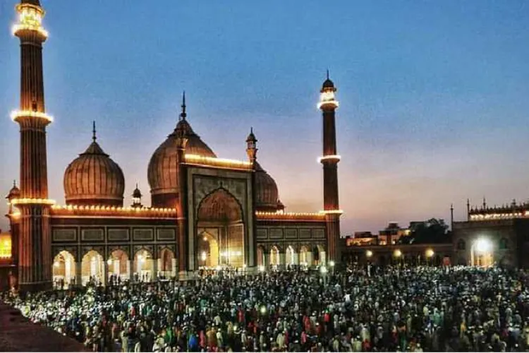 شوال کا چاند نظر نہیں آیا، عید الفطرہفتہ کو