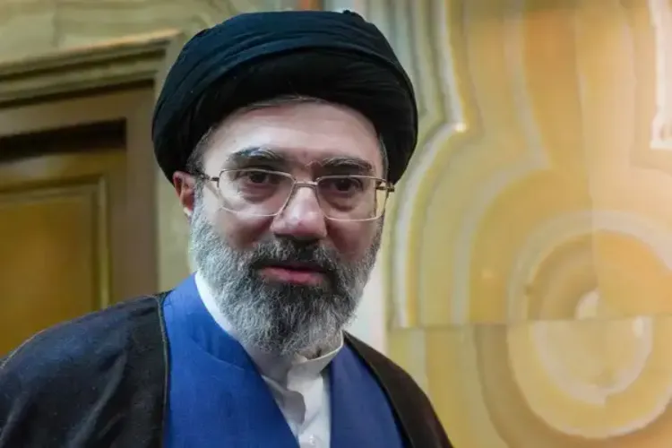 دشمنوں سے ان کی سلامتی چھین لی جائے:مجتبیٰ خامنہ ای
