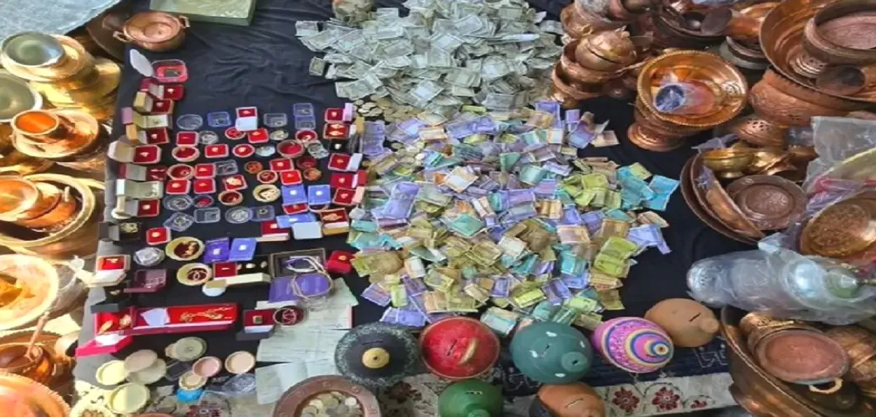  کشمیر: مسلمانوں اورغیر مسلموں کا زیورات، نقدی اور برتنوں کے ساتھ گاڑیوں و زمین کا عطیہ ۔ ایران نے کہا ۔۔۔۔ شکریہ ہندوستان
