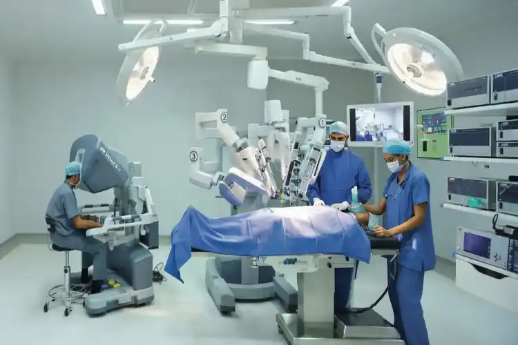 صحت سیکٹر کا حجم 700 ارب ڈالر تک پہنچے گا: رپورٹ