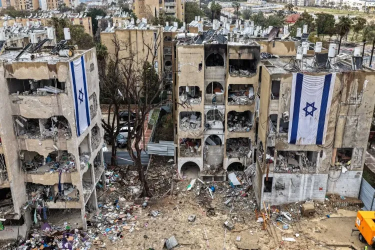 ایرانی میزائل وسطی اسرائیل پر گرنے سے 1 ہلاک، متعدد زخمی