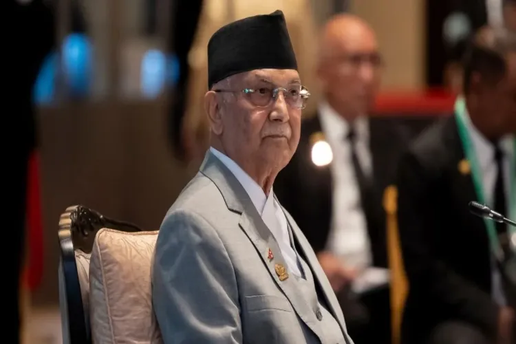 سابق وزیراعظم کے پی اولی گرفتار