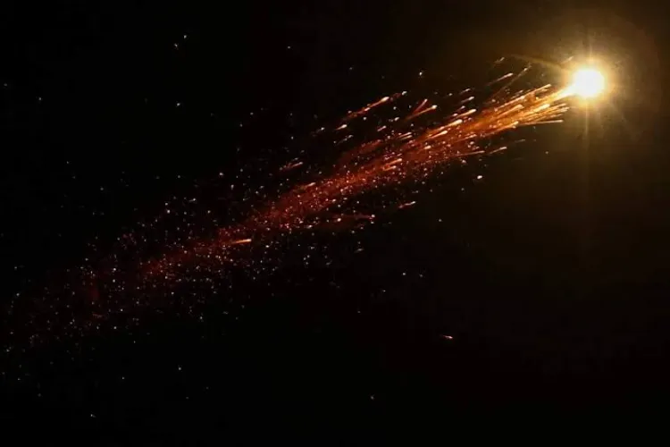 یو اے ای کا فضائی دفاعی نظام میزائلوں کو ناکام بنانے میں مصروف، عوام سے پرسکون رہنے کی اپیل