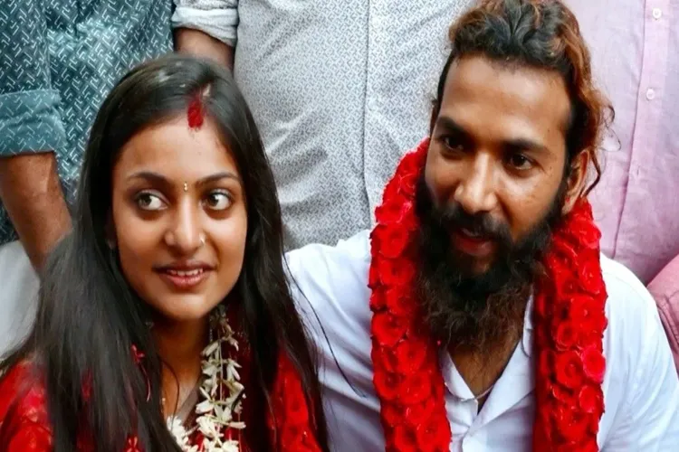  نابالغ ہے مونالیسا، فرمان کے خلاف پوکسو کے تحت ایف آئی آر درج