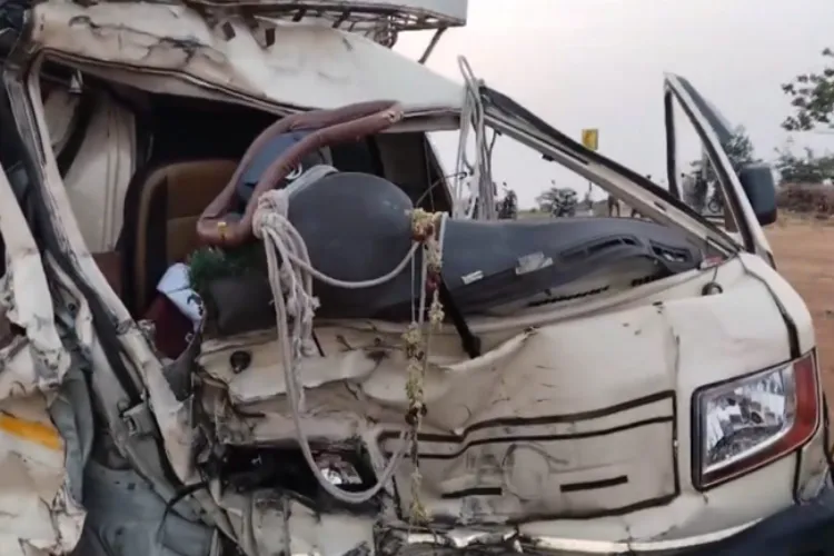 آندھرا : سڑک حادثہ میں آٹھ عقیدت مندوں کی موت،مودی  کا اظہار تعزیت