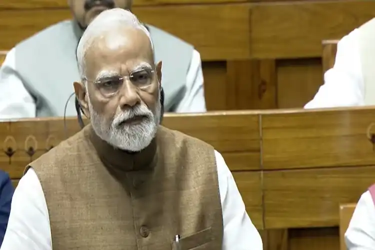 وزیرِ اعظم نریندر مودی کے خلاف استحقاق شکنی کا نوٹس