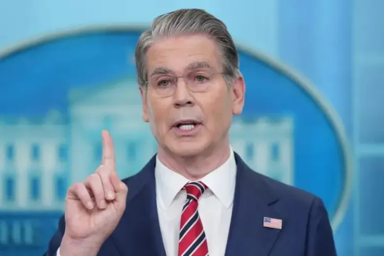 امریکہ ایرانی اور روسی تیل پر چھوٹ میں توسیع نہیں کرے گا: بیسنٹ