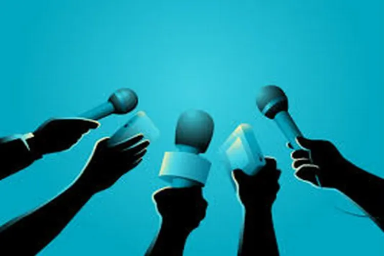 صحافیوں نے چائے فروش کو خراج تحسین پیش کیا