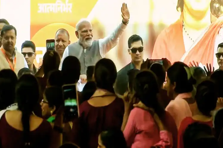 پی ایم مودی نے خواتین ریزرویشن بل کے معاملے پر کانگریس اور سماج وادی پارٹی کو نشانہ بنایا